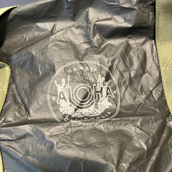 Aloha Collection Black and Olive Green Duffle Bag - Picture 2 of 3